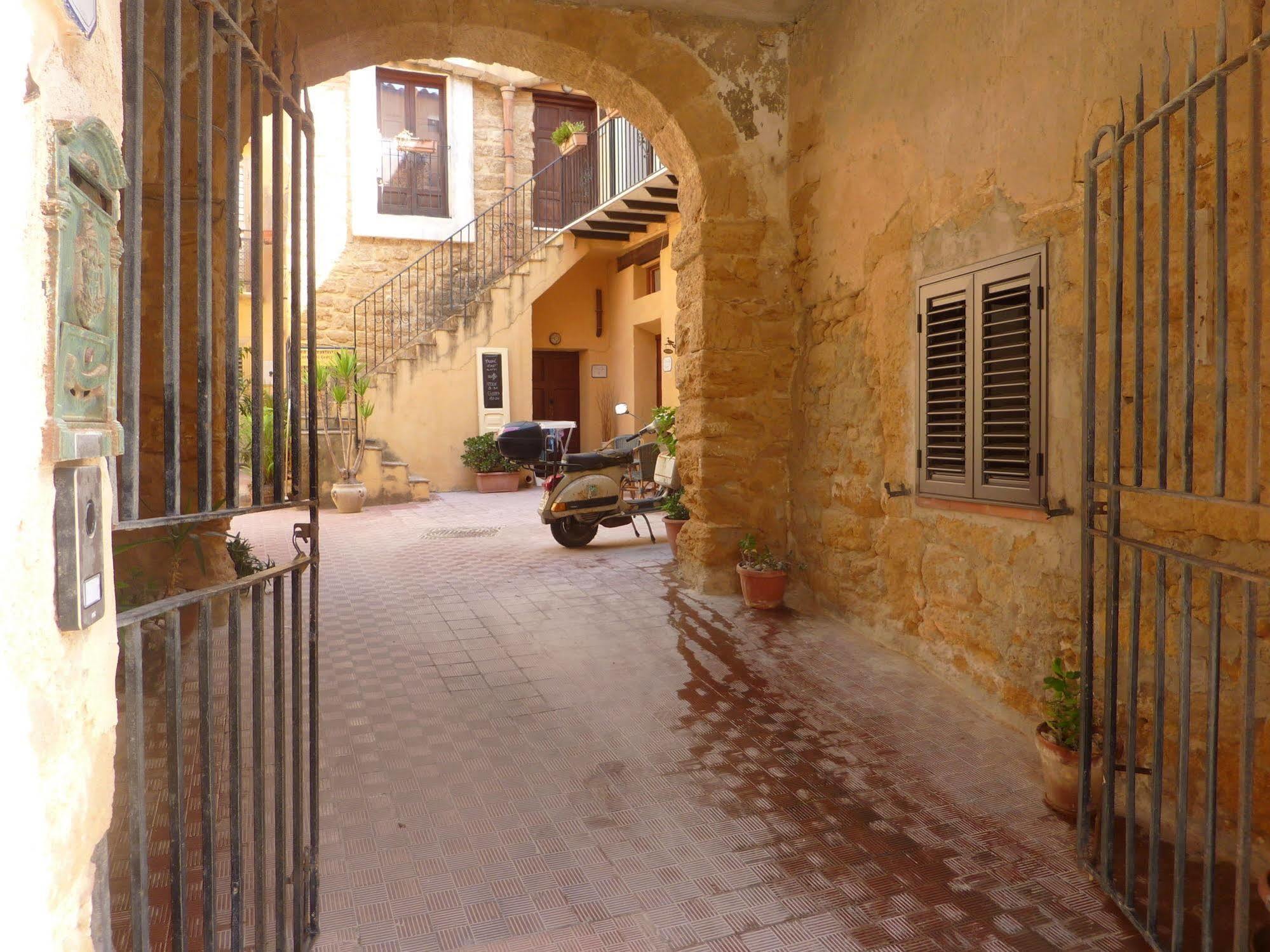 Bed and Breakfast Corte Dei Greci Agrigent Exterior foto